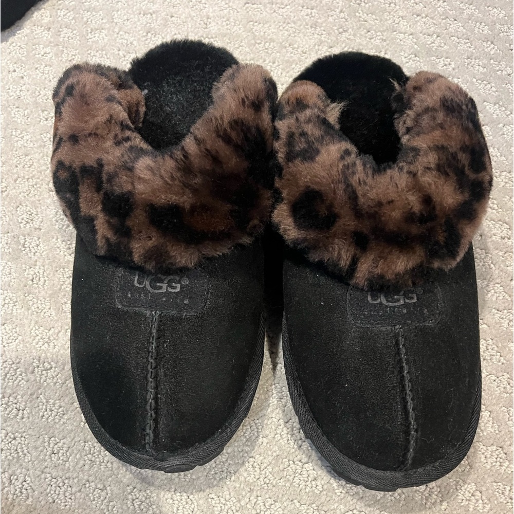 Never worn - Ugg Coquette Slipper size 9